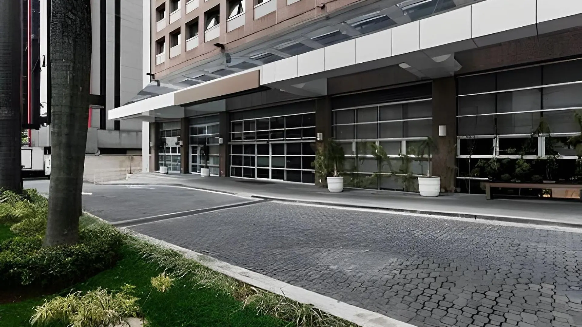 Flat R. Maestro Cardim Benef Portuguesa Hotel Sao Paulo Brazil