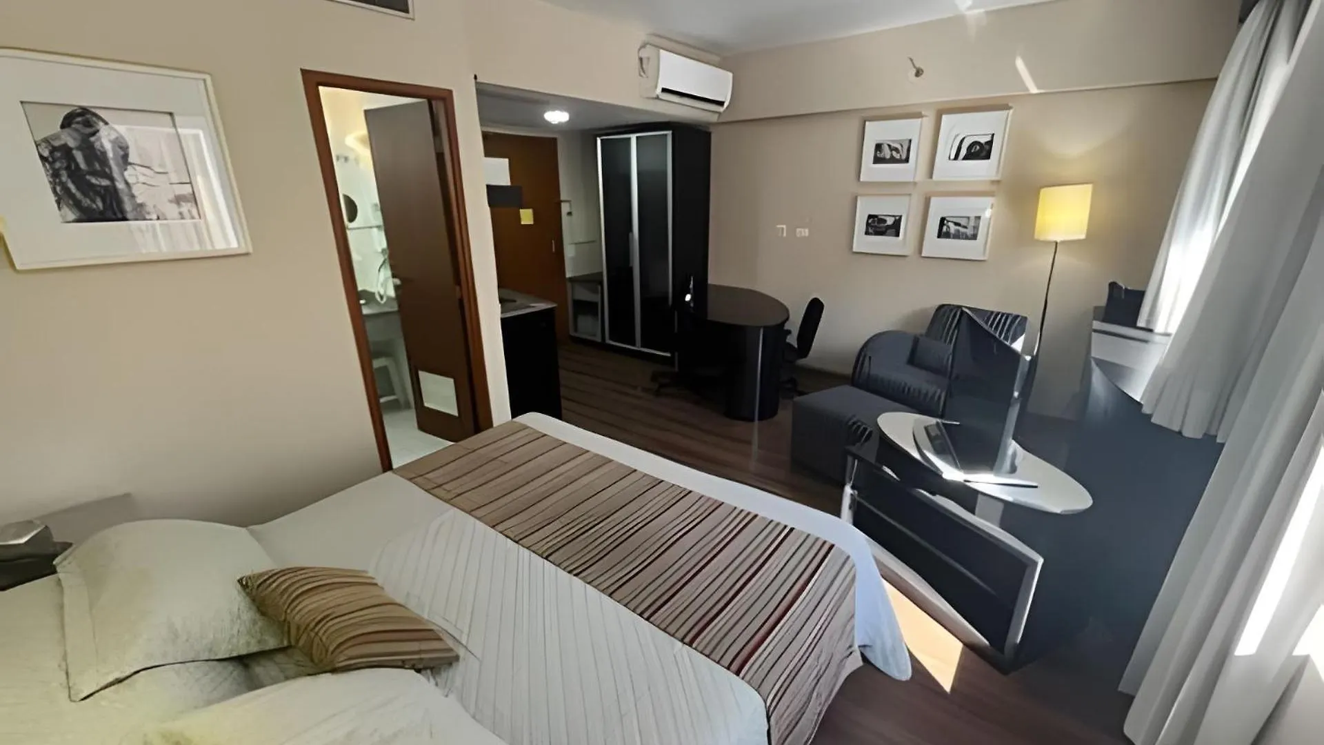 Flat R. Maestro Cardim Benef Portuguesa Hotel Sao Paulo Brazil